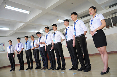 民航服務(wù)禮儀 專(zhuān)業(yè)、細(xì)致與人文關(guān)懷的融合